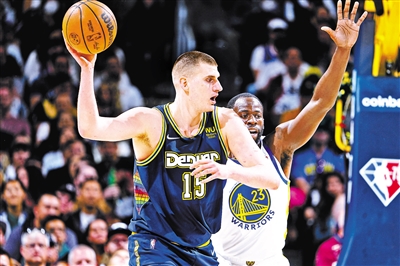 发了关于足 发了关于足